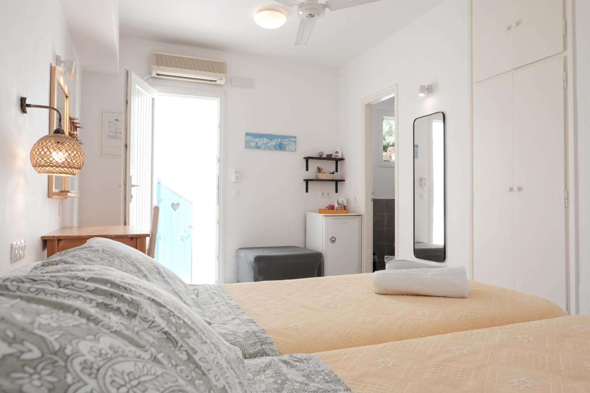 Angela'S Rooms Mykonos Town Exterior photo