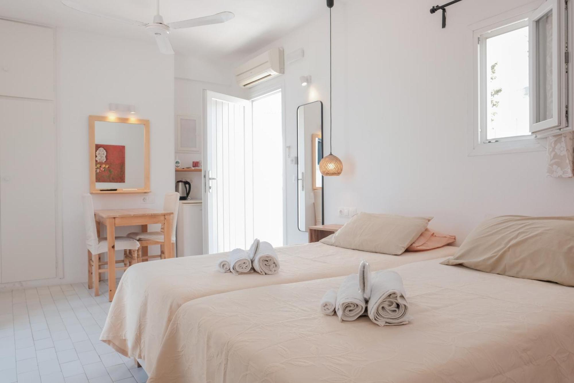 Angela'S Rooms Mykonos Town Exterior photo